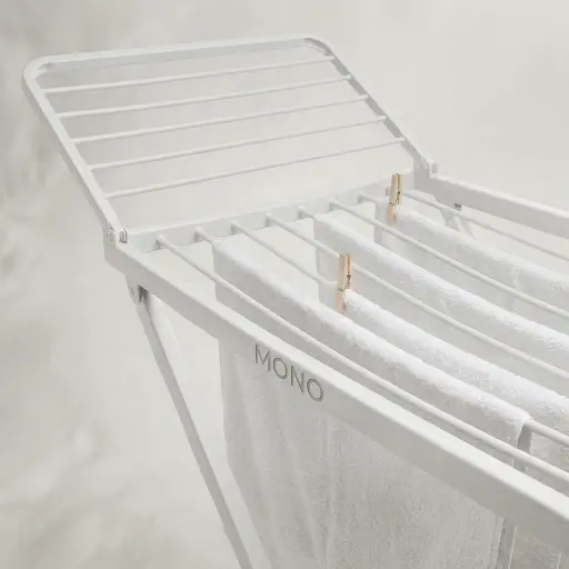 Rama Donatello Plastic Clothes Rack 20m — CDR-1028 — The Rama Donatello plastic clothes rack offers 20m of drying space with leg straps for added stability. Made from 100% recyclable, weather-resistant plastic, it folds with a locking mechanism for easy moving and space-saving storage. Measuring 113x173cm, it suits both indoor and outdoor use.
