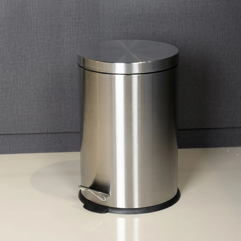 Stainless Steel Perfect Pedal Dustbin 7L with Anti-Slip — DBN-1029 (image 6)