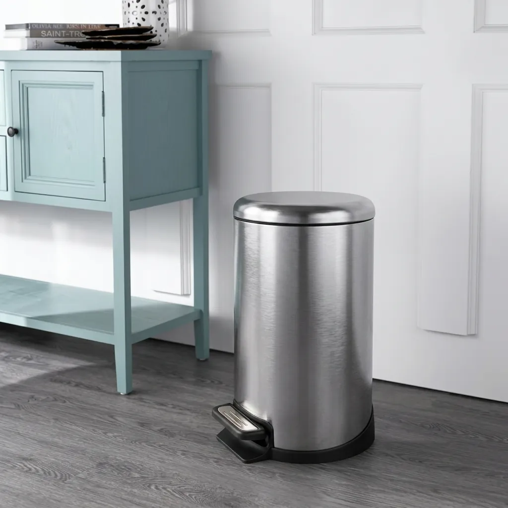 Stainless Steel Round Pedal Dustbin 10L with Non-Slip Base — DBN-1057 (image 6)